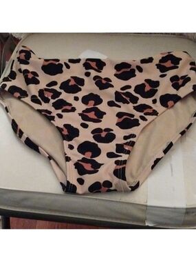Art Class High Waisted Junior Tan Bikini Bottom  Leopard Print  NWT SizeXL